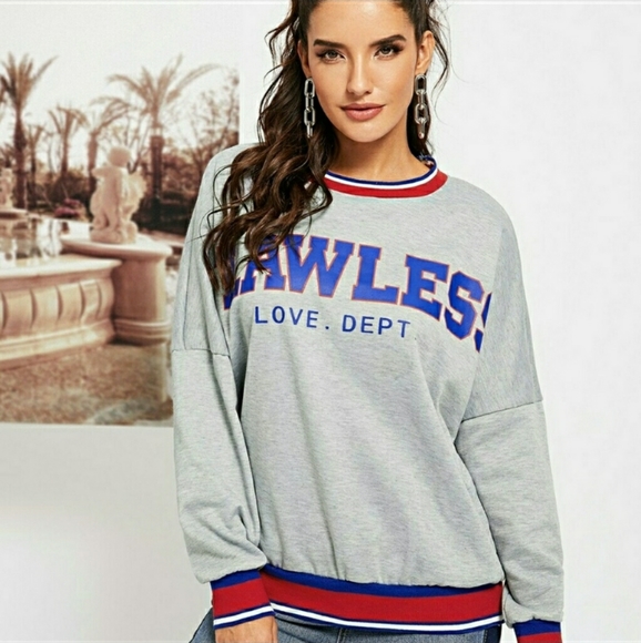 SHEIN Tops - NWT WOMAN'S SHEIN GRAPHIC OVERSIZED SWEATSHIRT